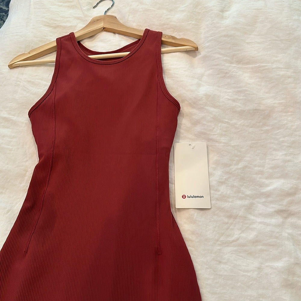 Lululemon Brunch and Back dress. NWT. Size 4. Chianti color. Ribbed